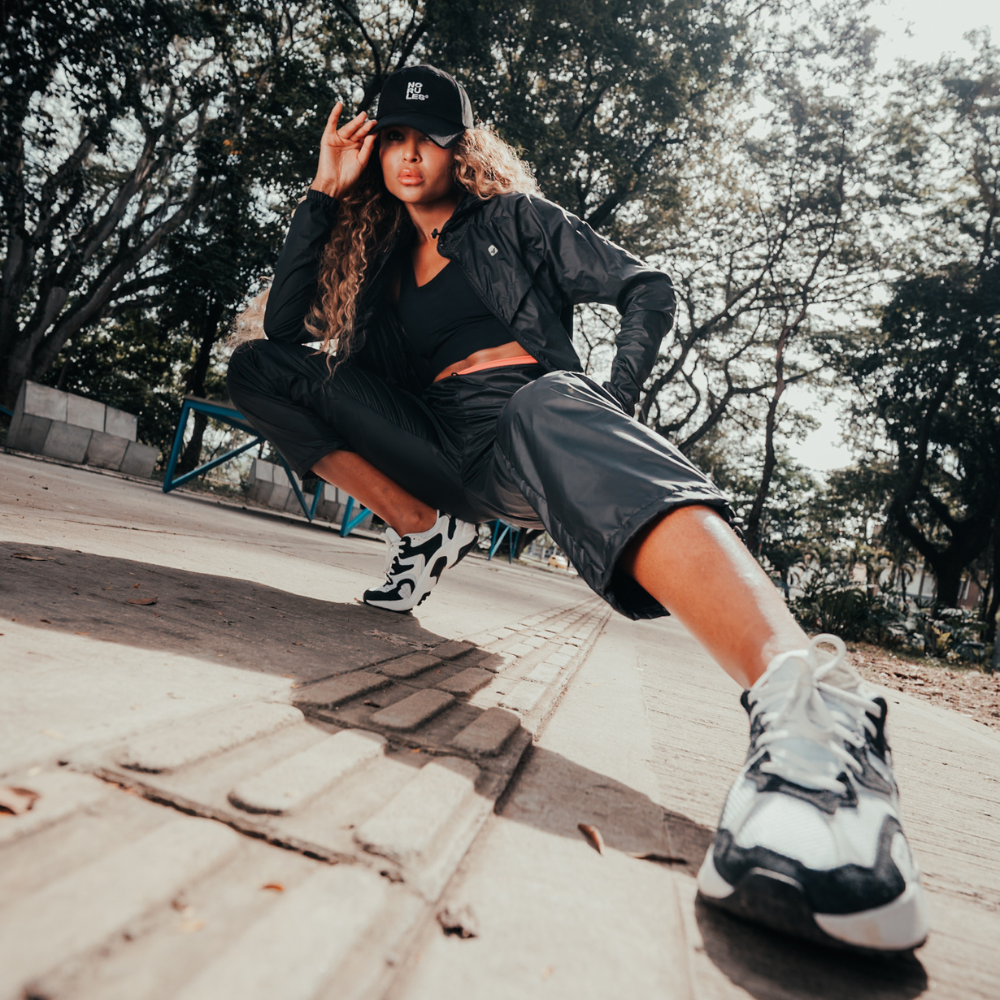 SUDADERAS Y PANTALONES MUJER