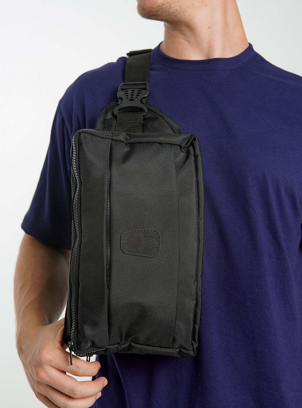 CANGURO CRUZADO LARGO NEGRO