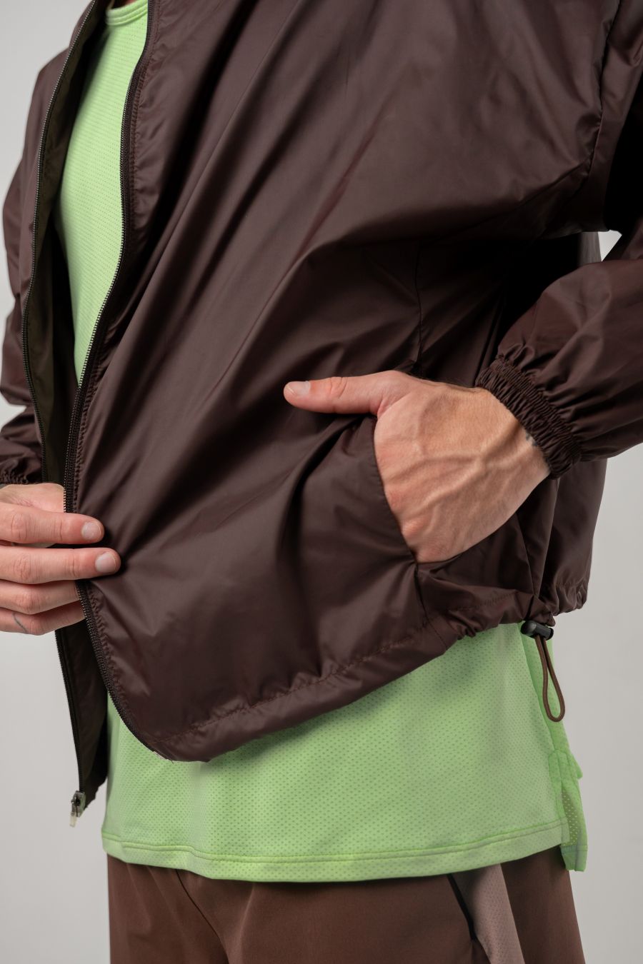 Chaqueta Active Flow Chocolate Hombre