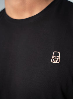 CAMISETA ALGODÓN NEGRA BORDADO ROSA