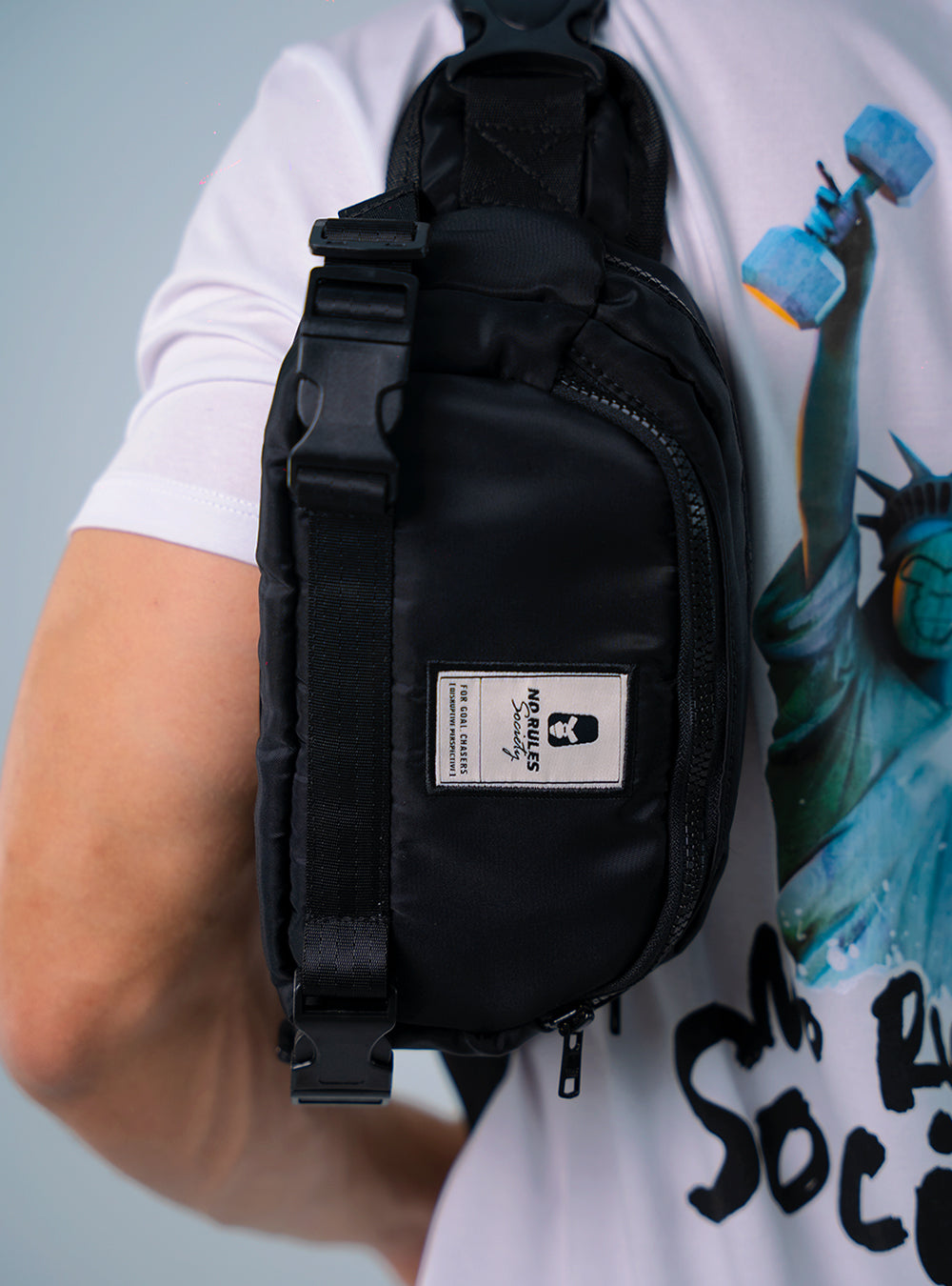 CANGURO CRUZADO NEGRO