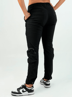 PANTALÓN CARGO UTILITY NEGRO