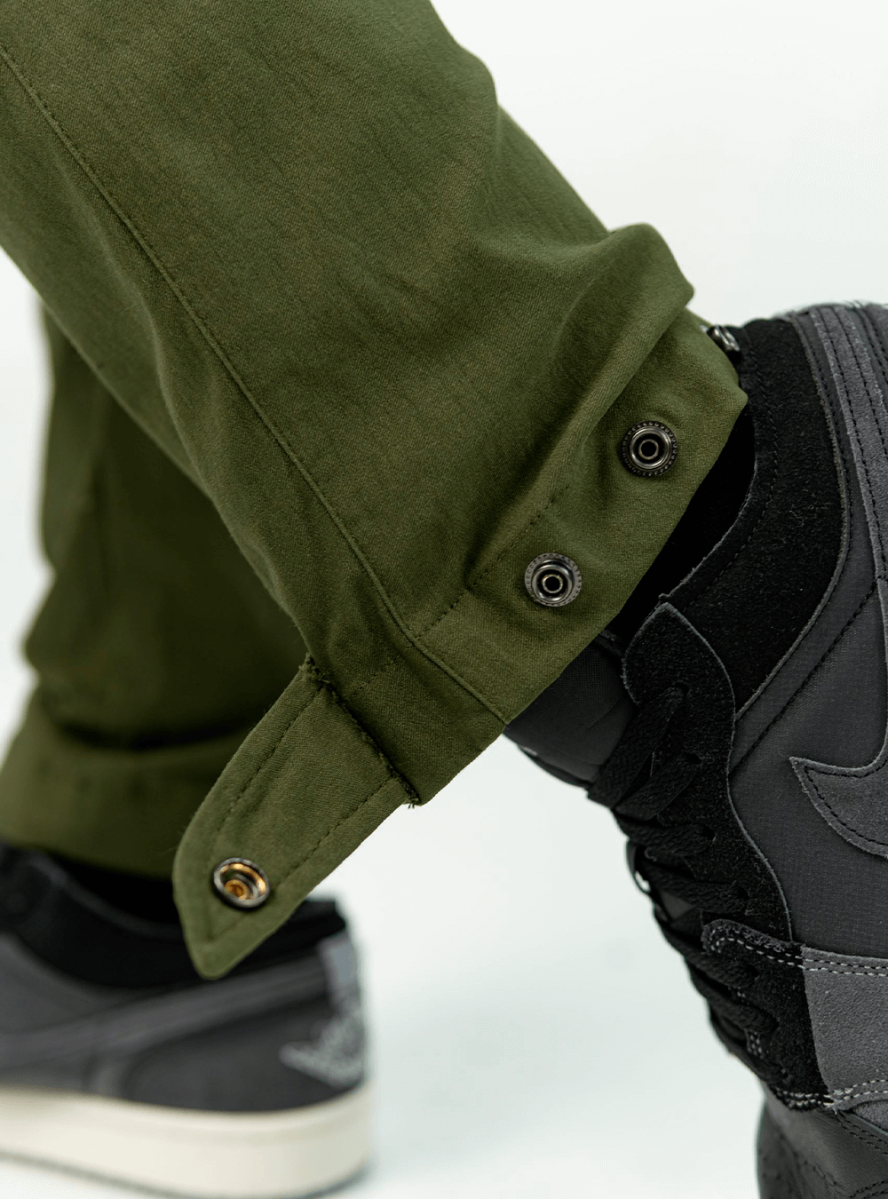 PANTALÓN CARGO UTILITY VERDE MILITAR