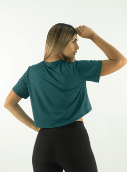 CROP TOP TELA FRÍA VERDE ESMERALDA
