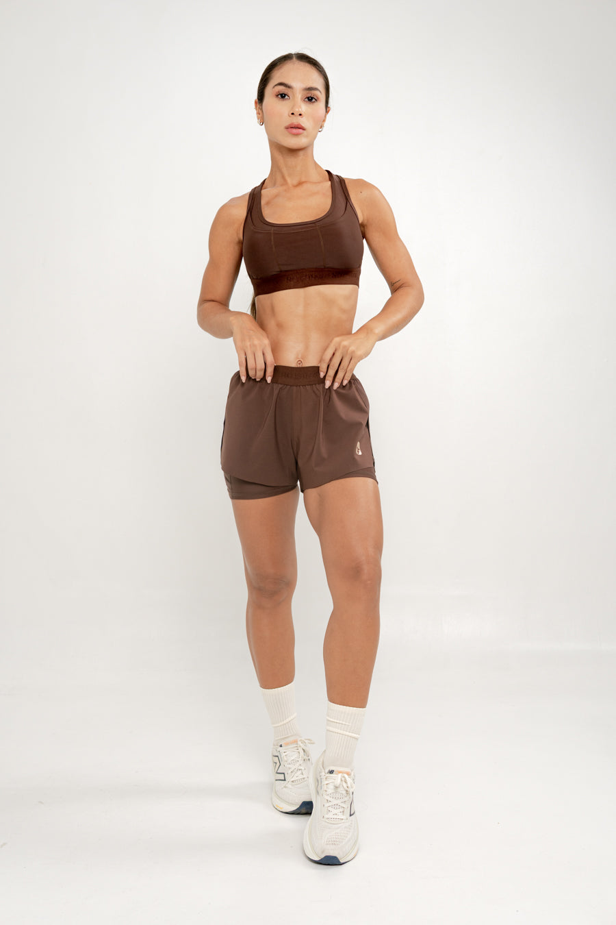 Shorts Core Motion Chocolate Mujer