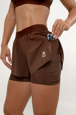 Shorts Core Motion Chocolate Mujer