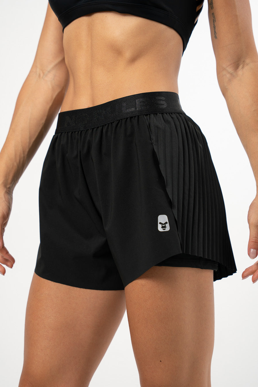 SHORT RUNNING PERFORMANCE NEGRO