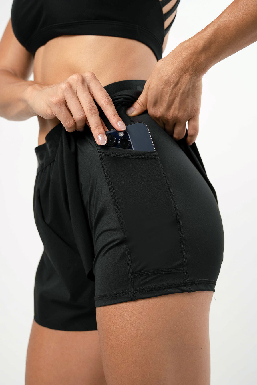 SHORT RUNNING PERFORMANCE NEGRO