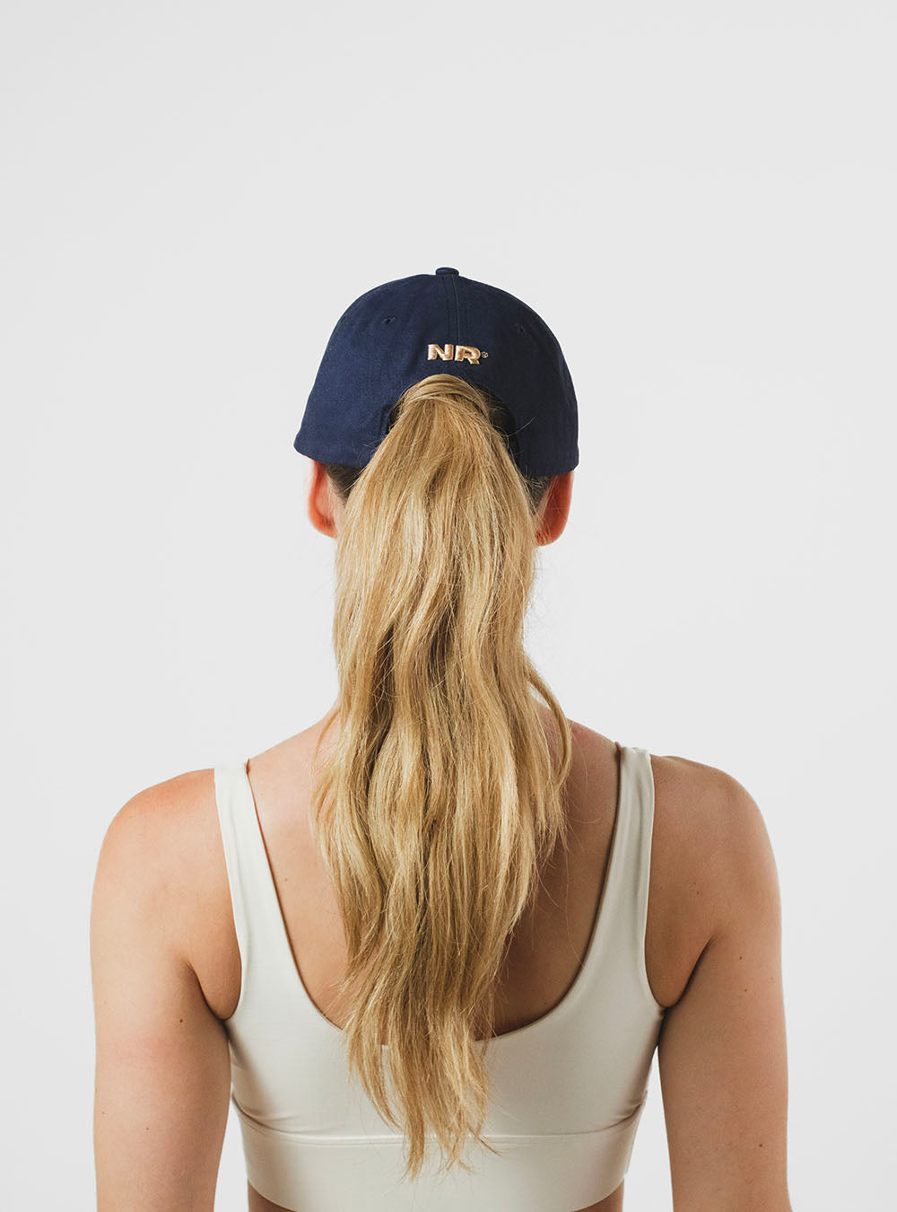 Essential Cap Azul Oscuro