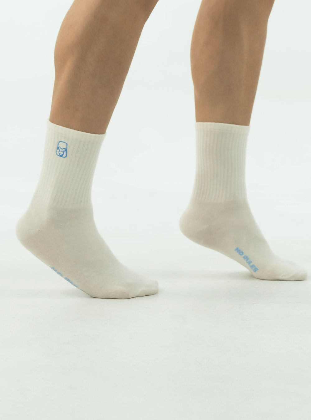 MEDIAS DEPORTIVAS BEIGE