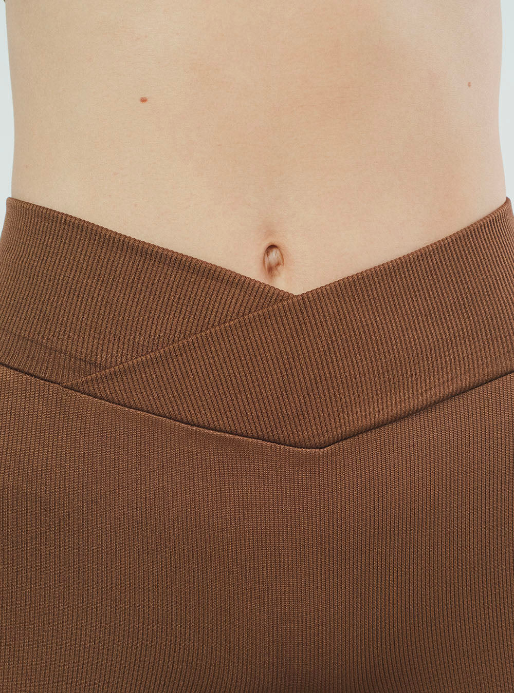 Strive Cross Short Avellana