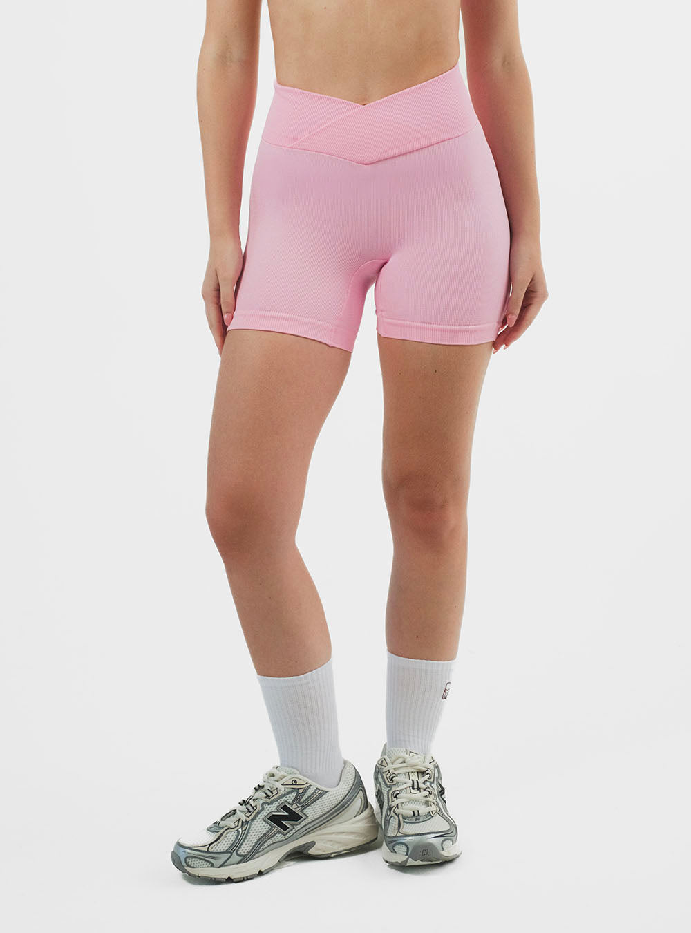 Strive Cross Short Bubble Gum
