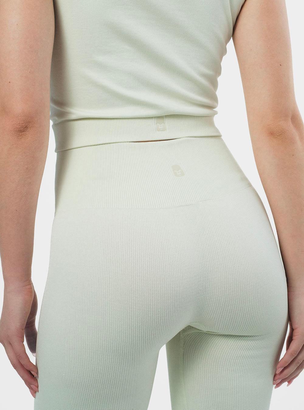 Strive Flow Legging Vainilla