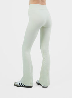 Conjunto Strive Twist Vainilla