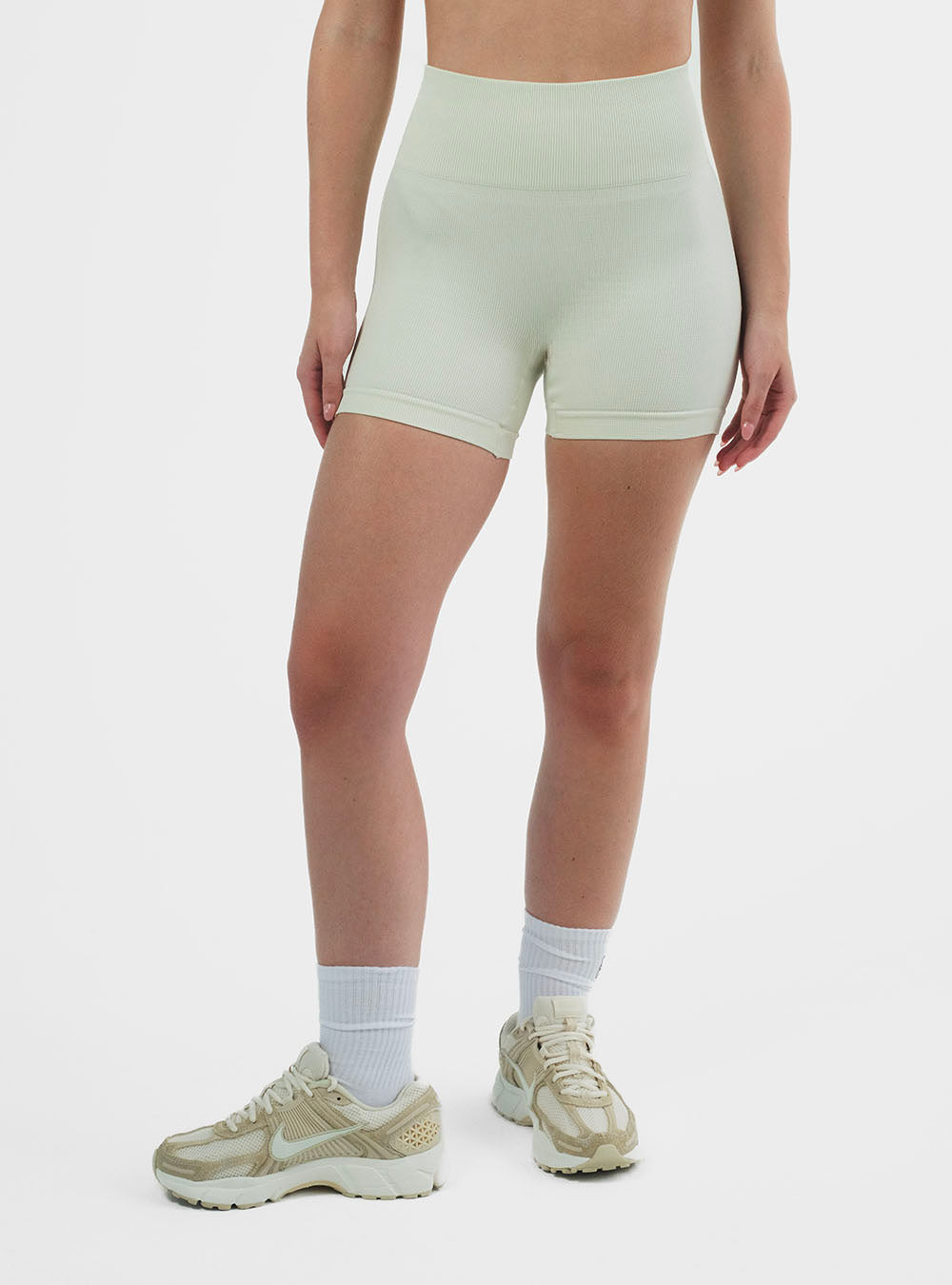 Strive Power Short Vainilla