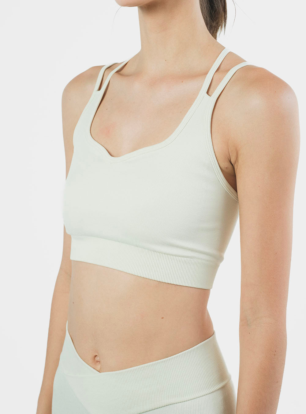 Conjunto Strive Grace Vainilla