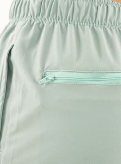 SHORT AJUSTADO VERDE CLARO