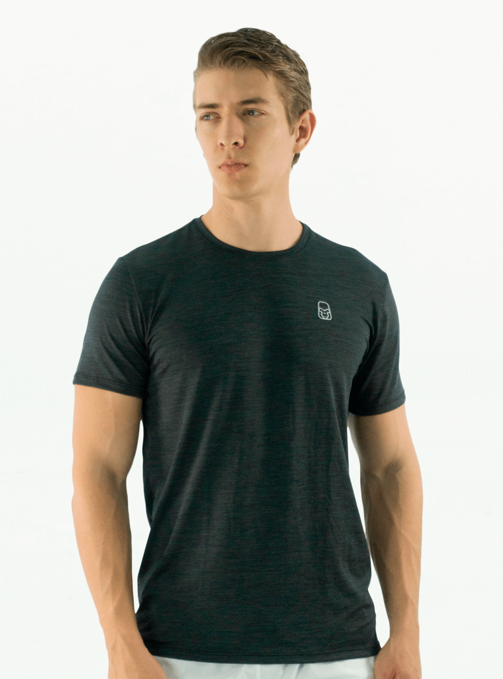 CAMISETA TELA FRÍA BÁSICA GRIS OSCURO
