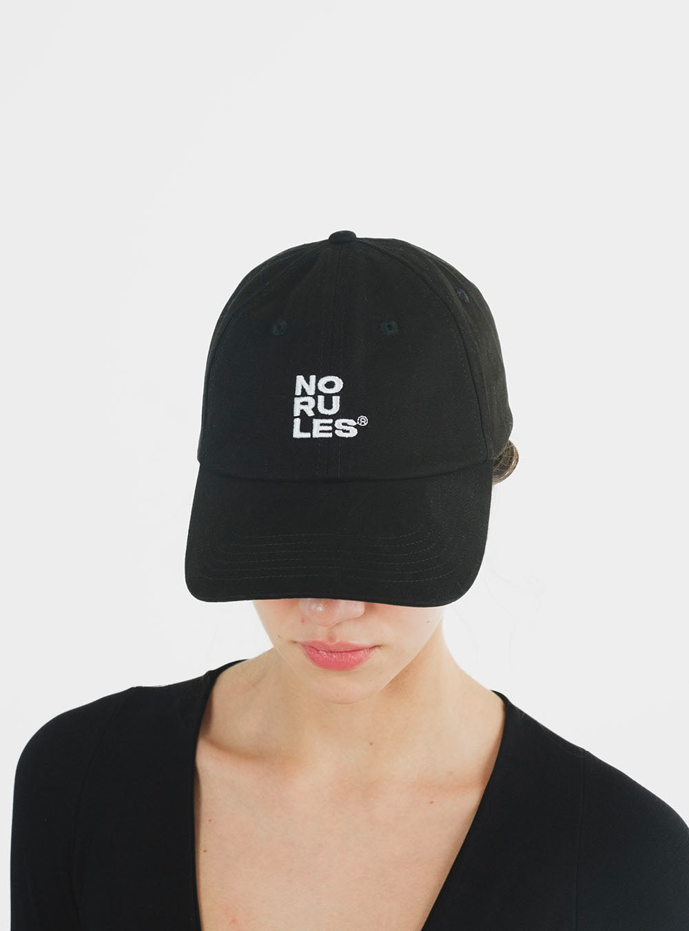 Essential Cap Negra W