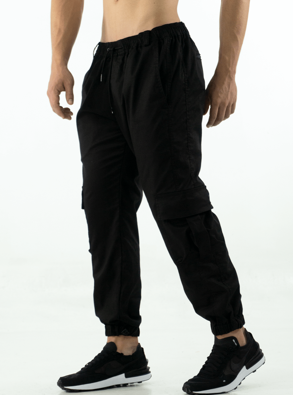 PANTALÓN CARGO MULTI POCKET NEGRO