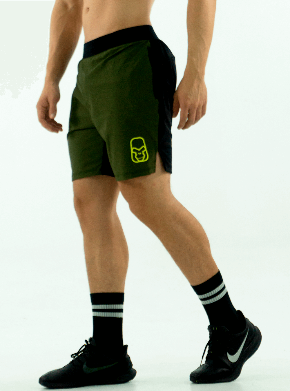 PANTALONETA CROSS TRAINING VERDE MILITAR 3.0